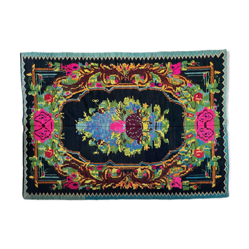 Tapis en laine roumaine vintage 227x154cm