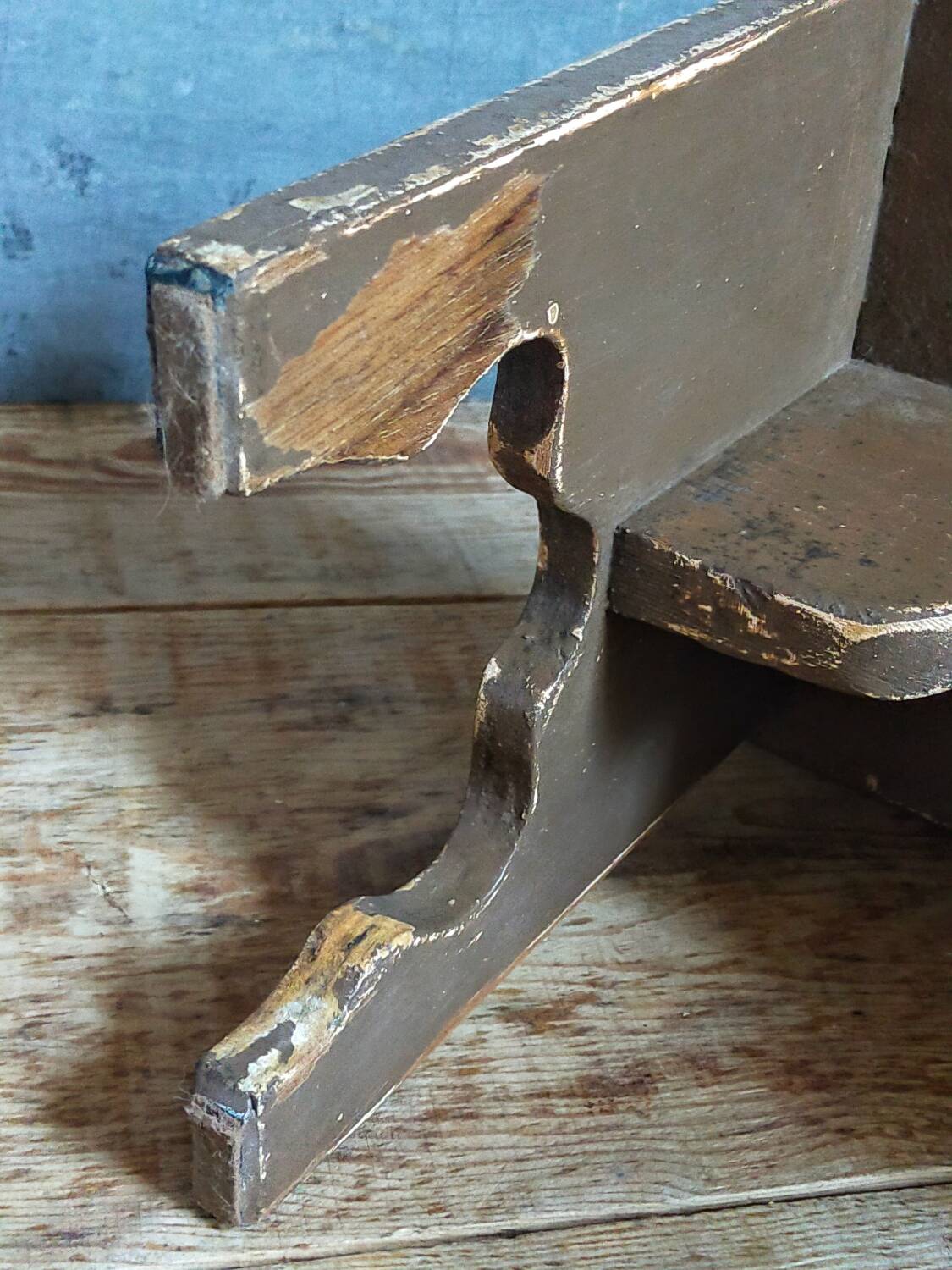 Mini-bench stool in old patinated solid wood