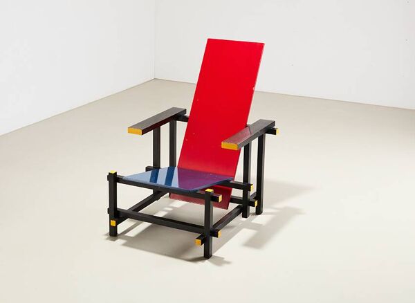 Chaise rouge et bleue Gerrit Rietveld pour Cassina 1918/1970