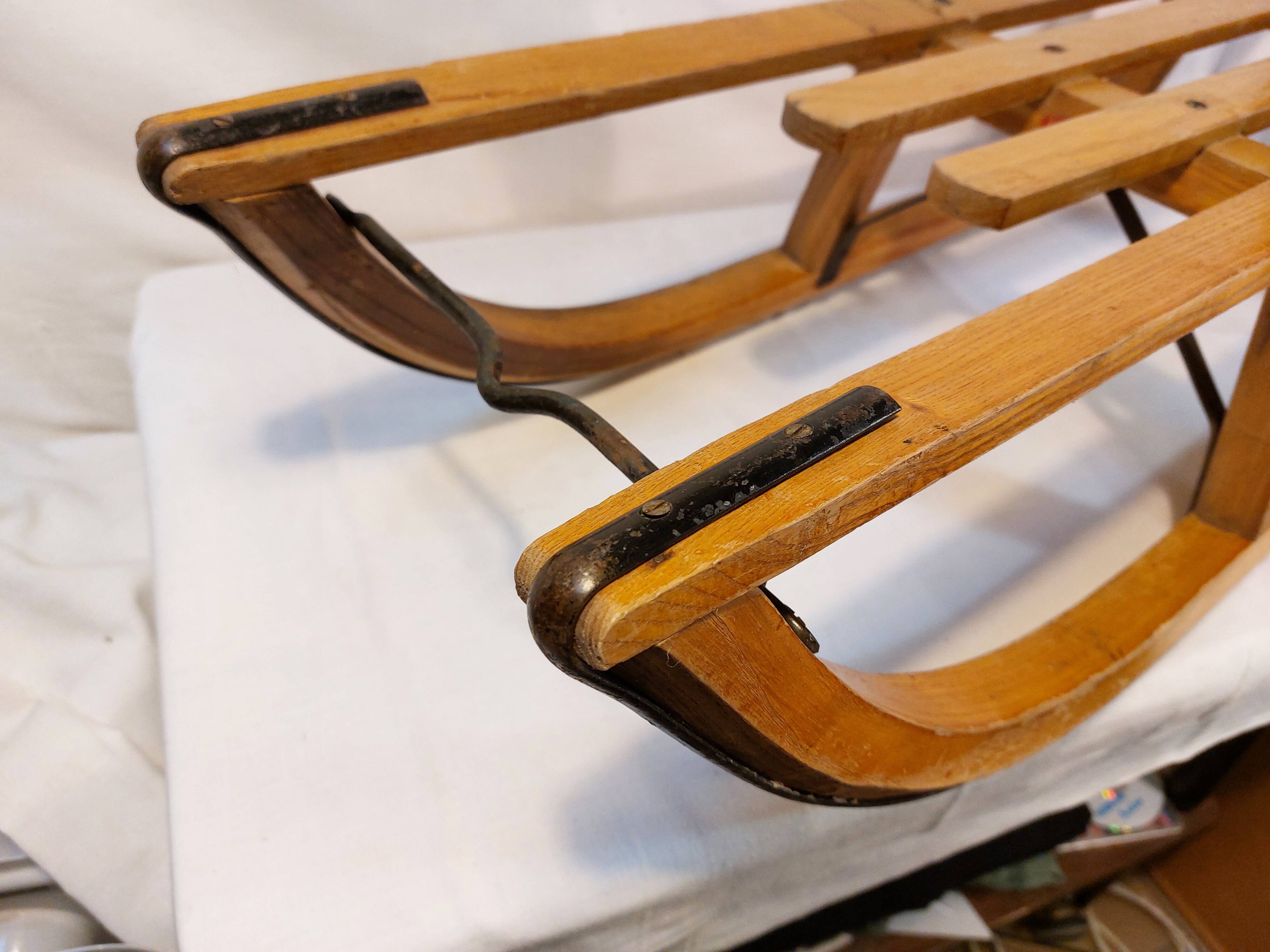 Vintage wooden sled La Hutte - 85 cm - 70s