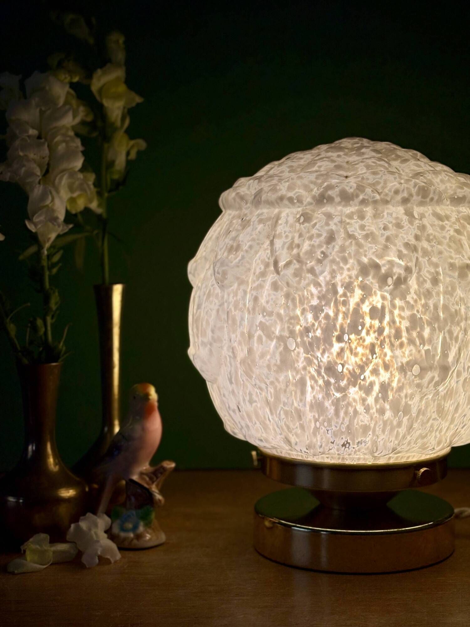 Vintage Art Deco globe table lamp in white Clichy glass