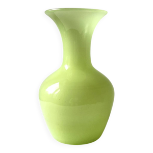 Vase en opaline vert - pastel