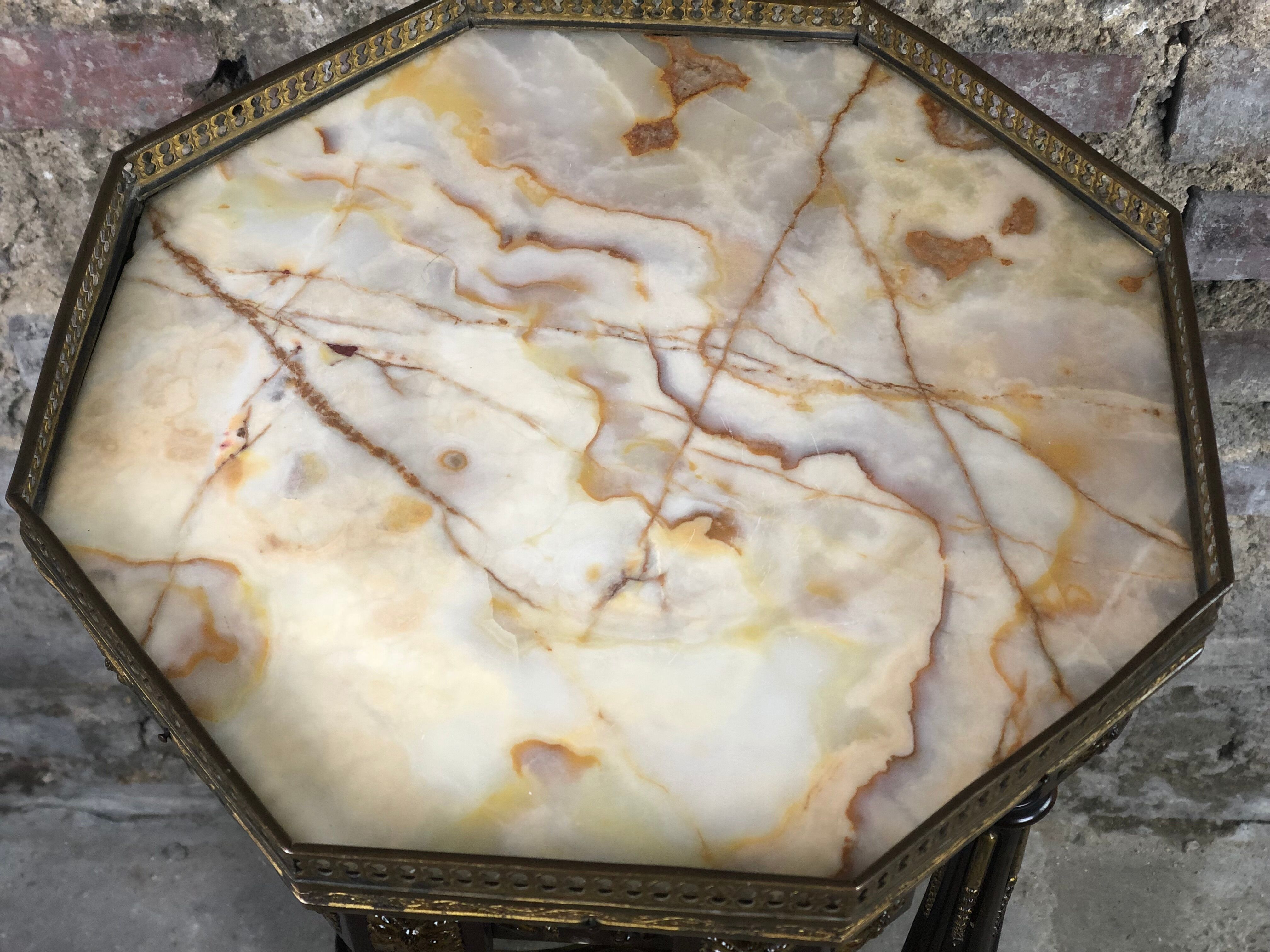 Pedestal table / harness Napoleon III era marble top