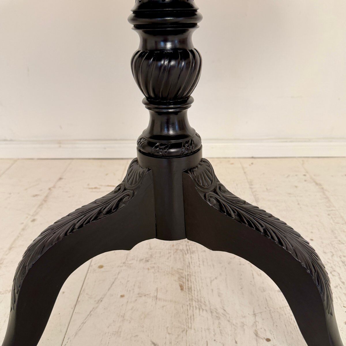 Carved vintage tripod side table, 1940s