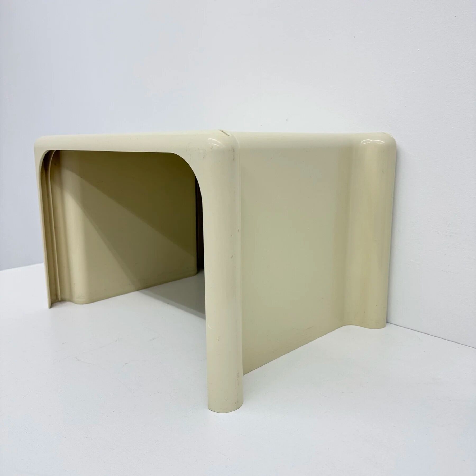Italian modern plastic side table by Giotto Stoppino for Elco Scorze, 1970s