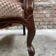 Fauteuil français en bois sculpté