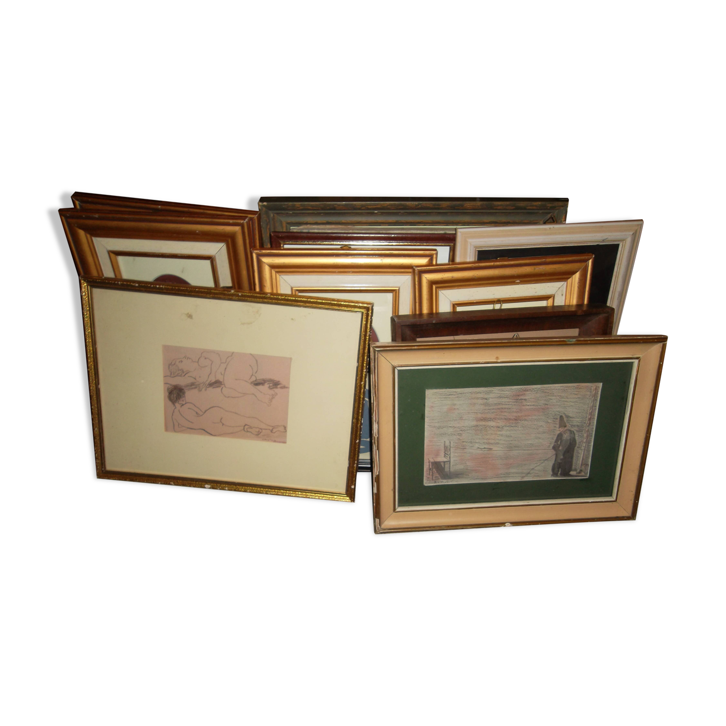 Lot of paintings