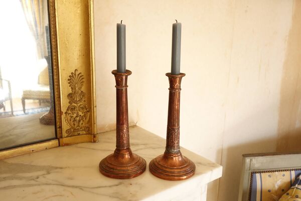 Paire de chandeliers en cuivre ancien