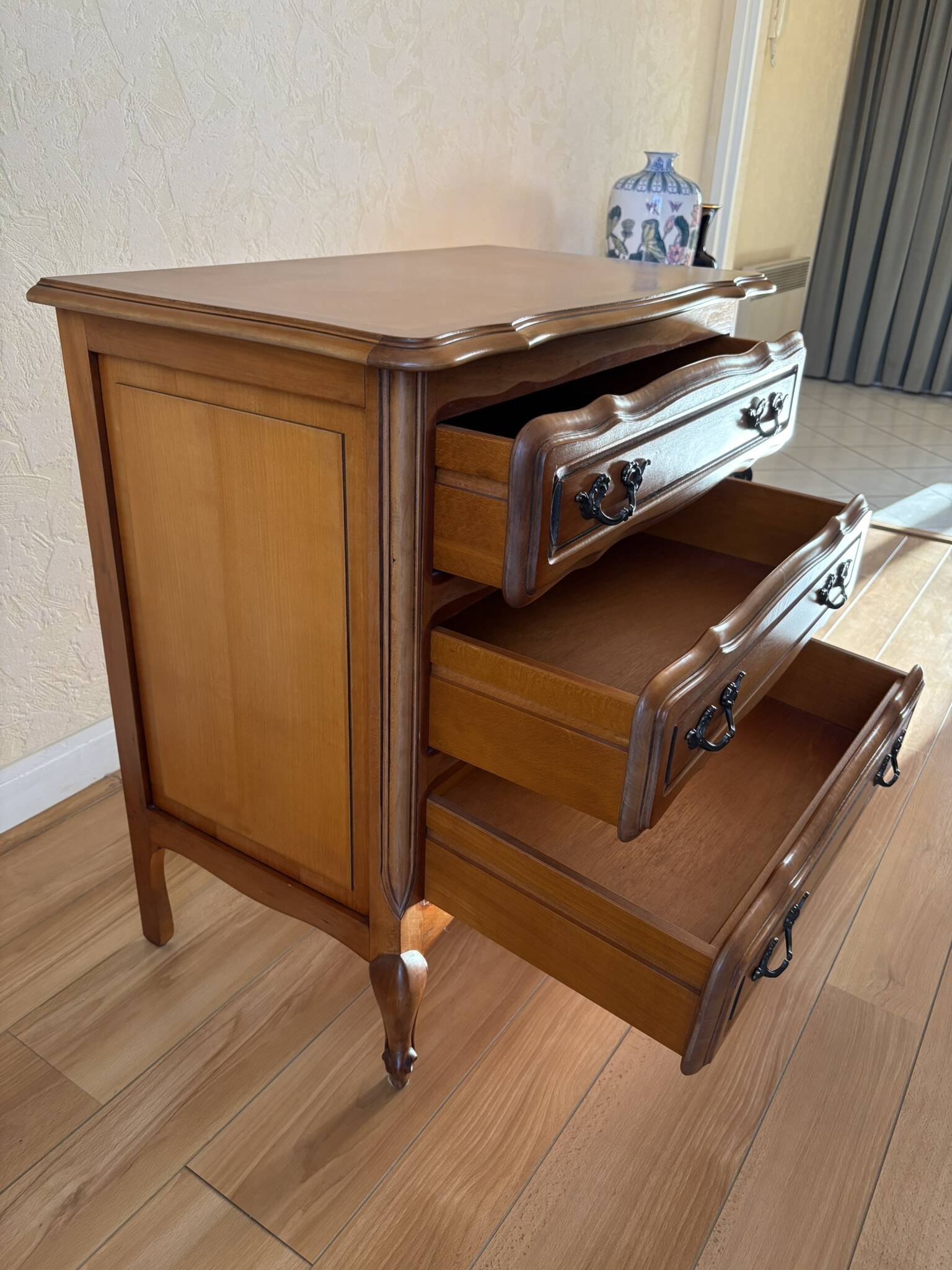 Vintage wooden chest of drawers, Louis XV style with curved drawers