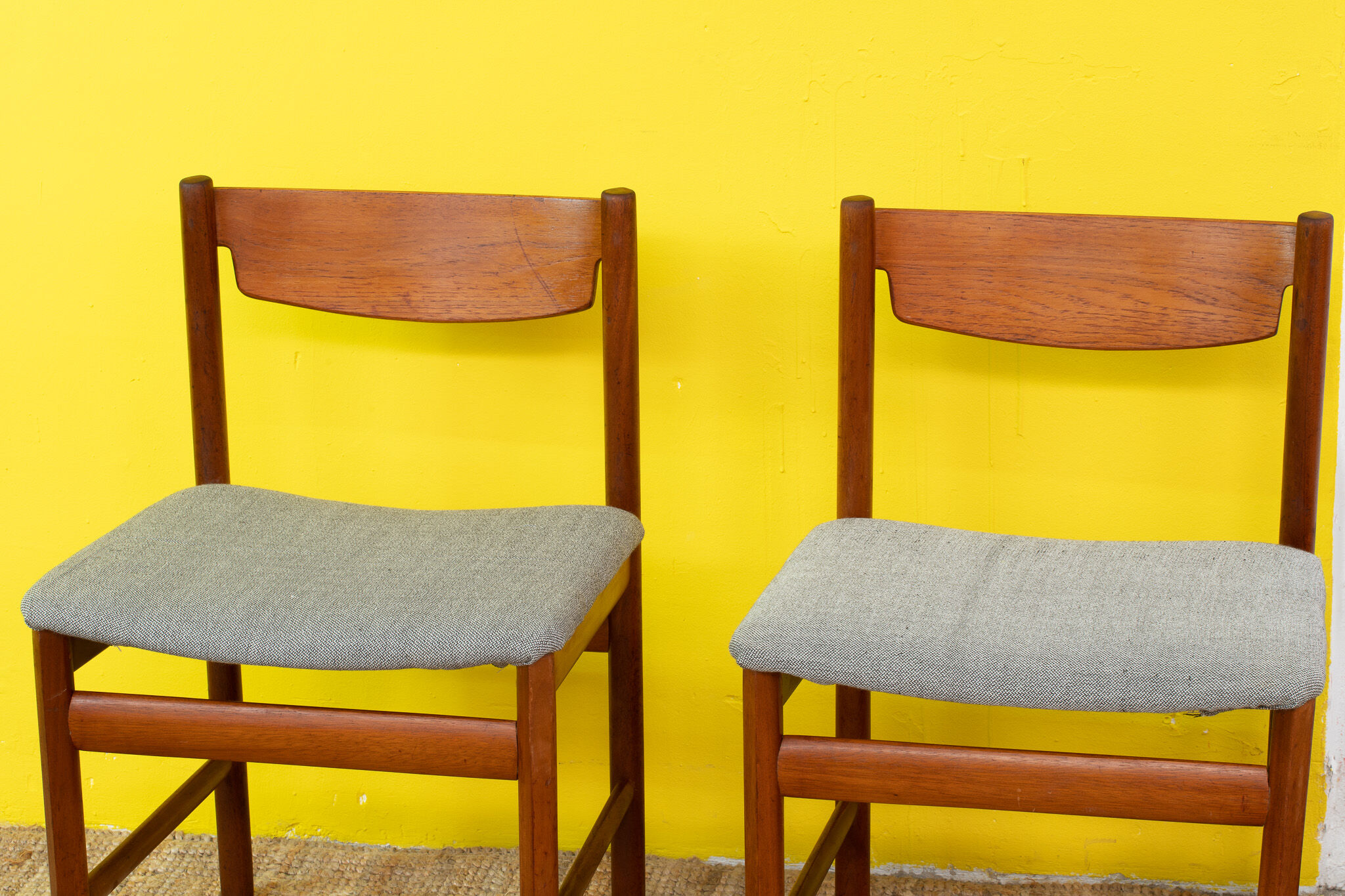 4 chaises scandinaves vintage – 44 cm