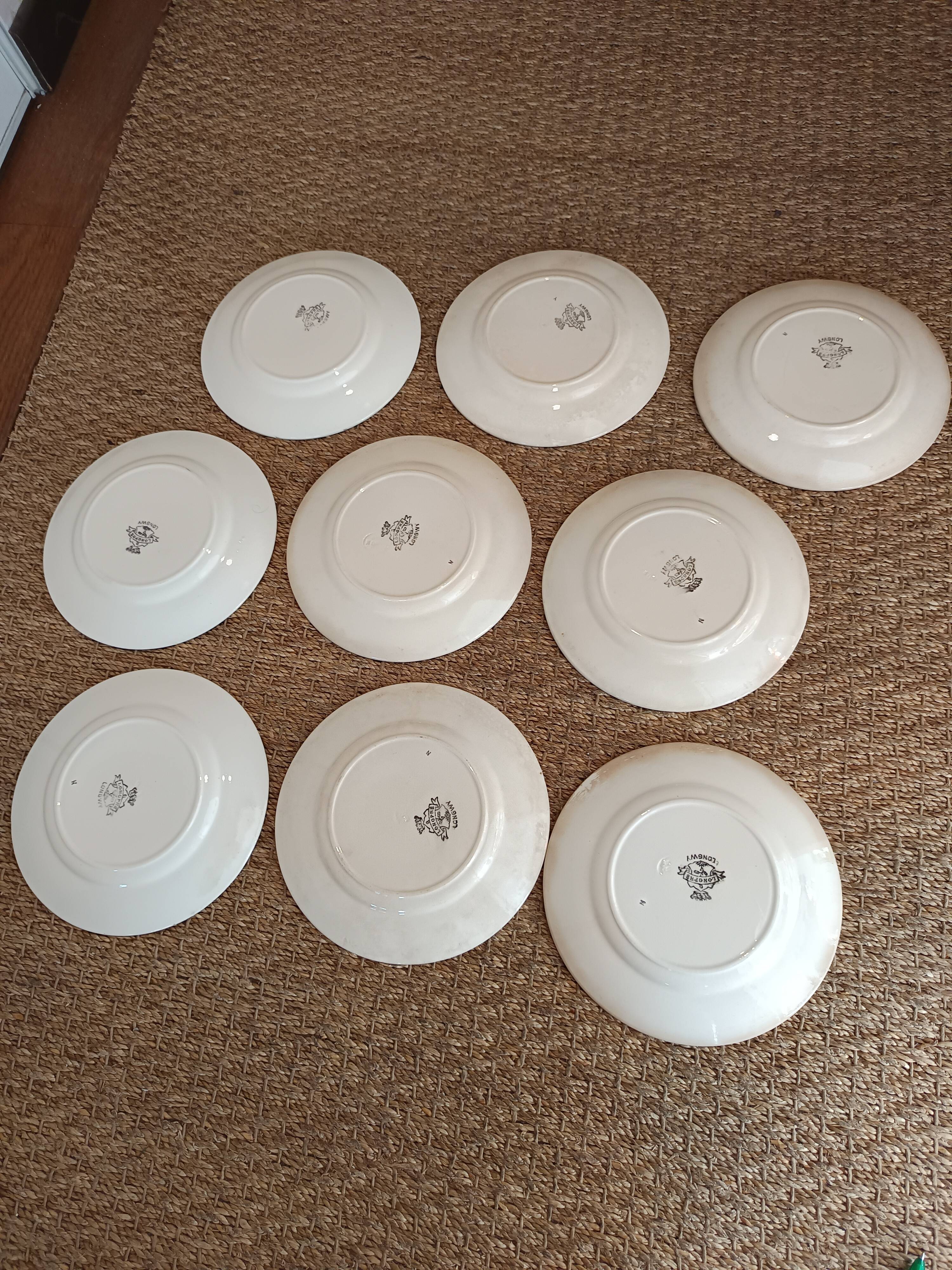 Longwy earthenware dinner service, Longpré pattern, 1895