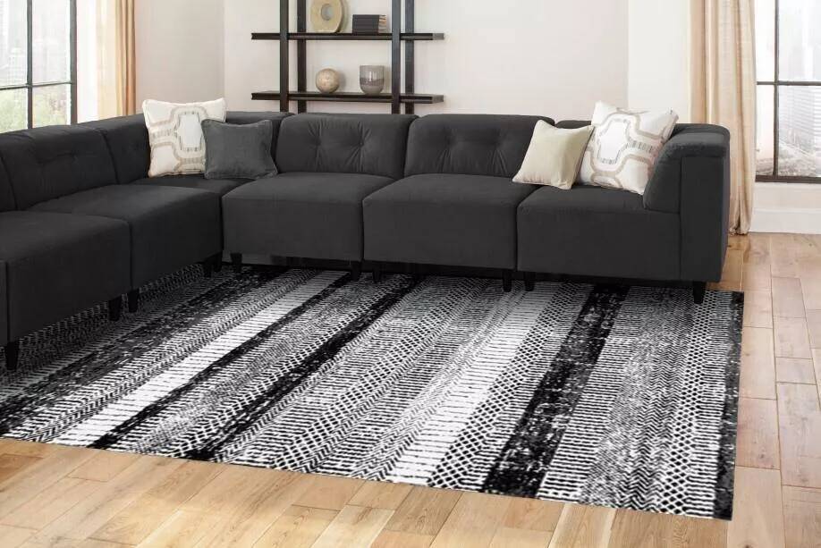 Modern Chic Black and Grey Patterned Rug