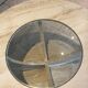 Table basse ronde travertin et vitre, Italie, 1970.