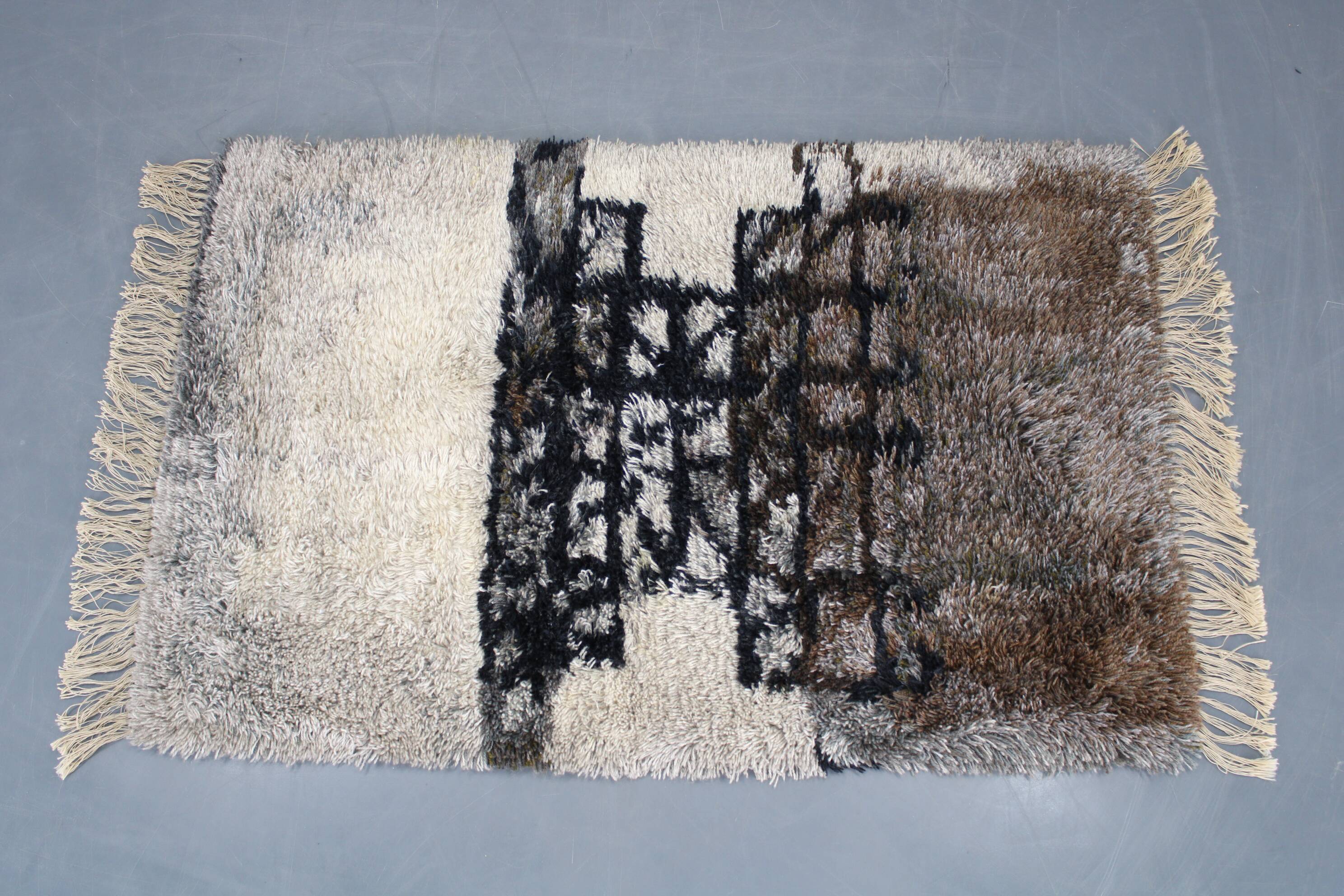 Tapis abstrait danois en laine à poils longs, années 1960