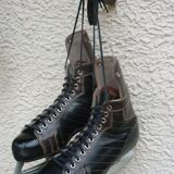 Old Lutra ice hockey skates