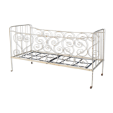Bed in wrought iron of time end XIX painted white