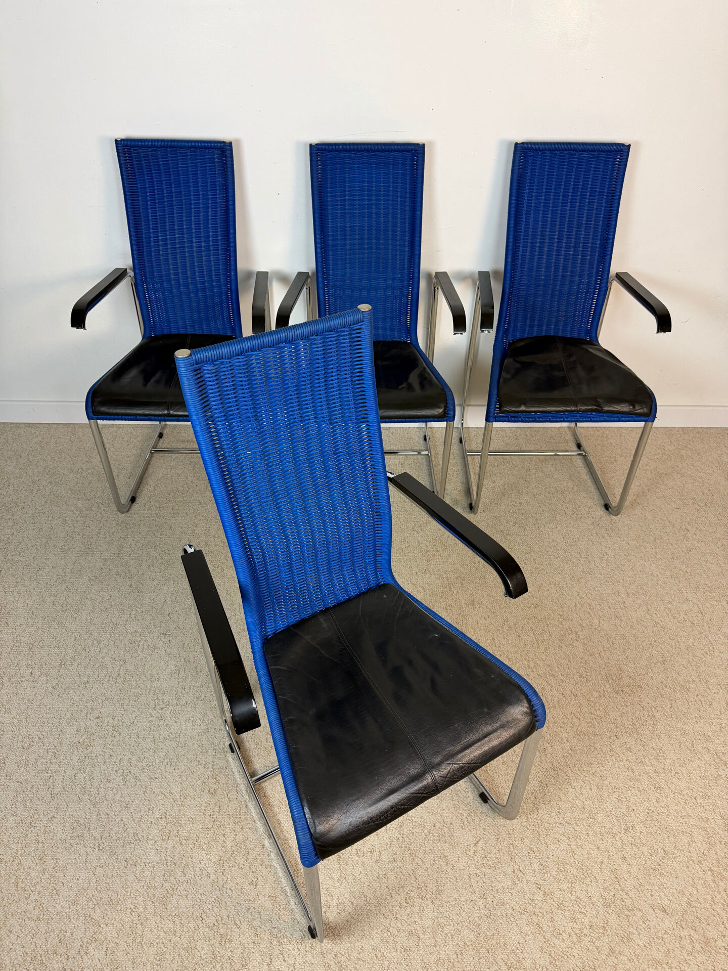 4 chaises Cantilever D25 Marcel Breuer pour Tecta – Bauhaus
