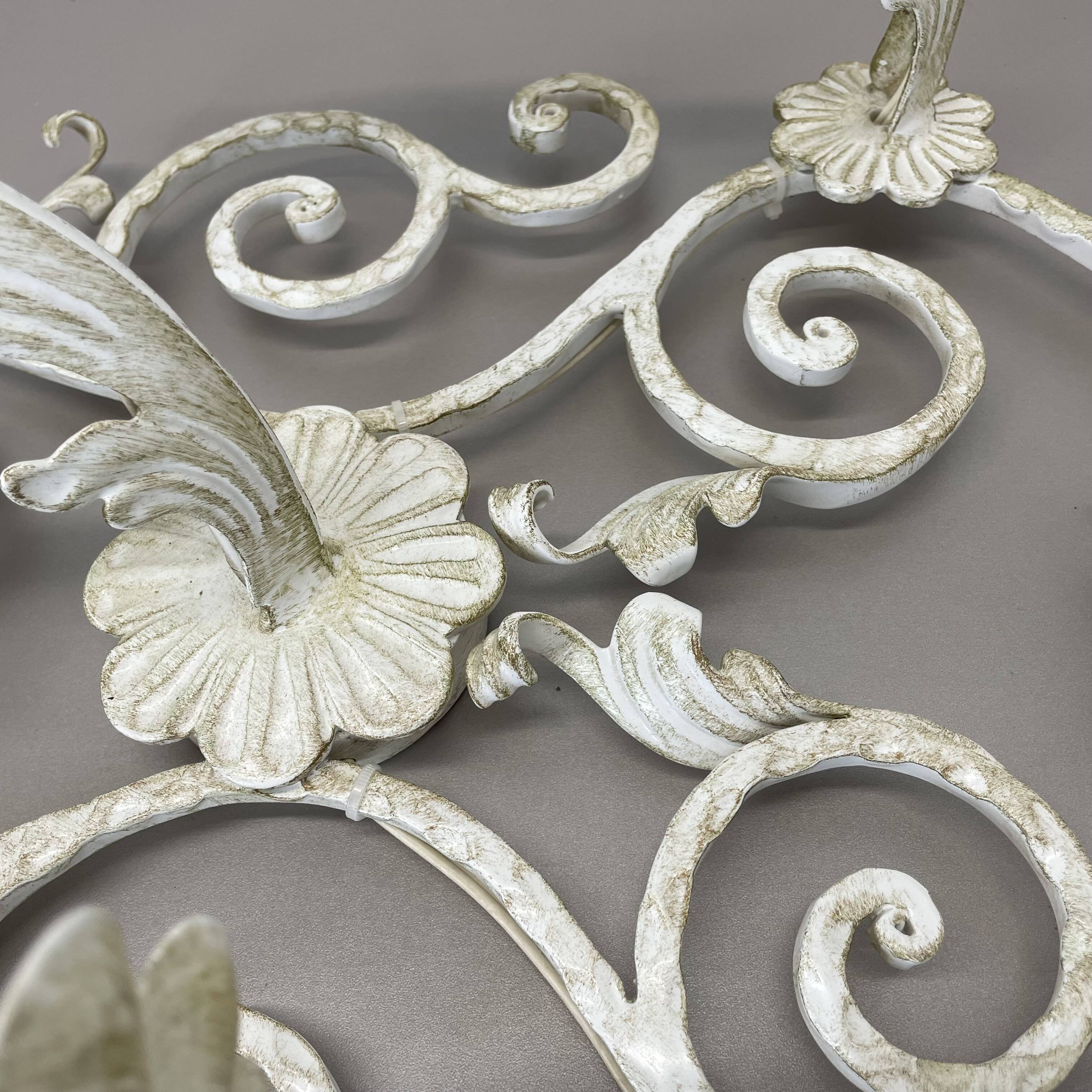 1 de 3 xxl 73cm blanc Métal Florentiner Applique murale de théâtre, Italie, années 1970