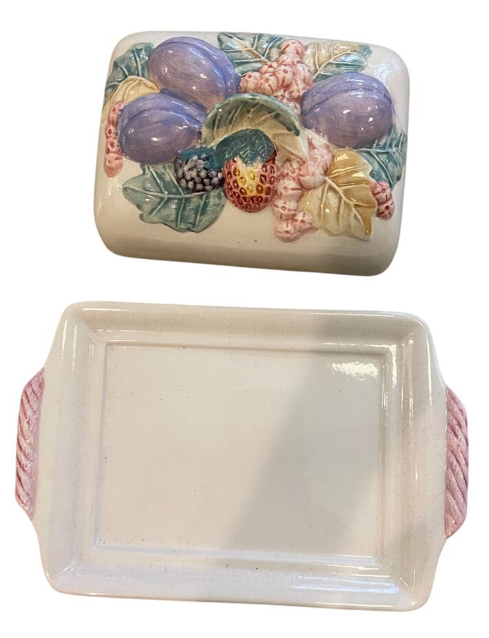 Porcelain butter dish