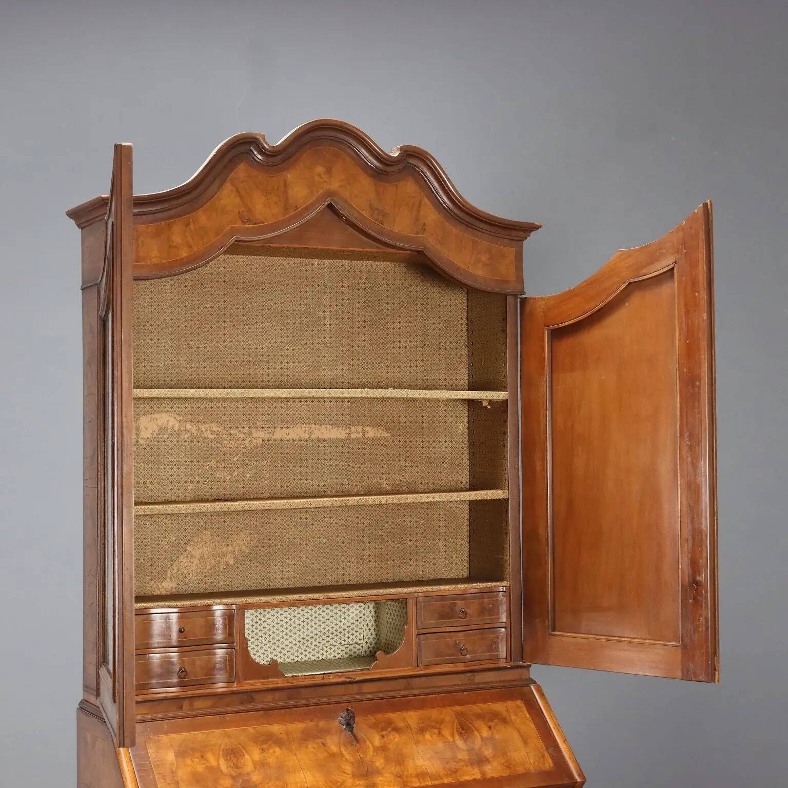 Antique trumeau in walnut, Italy, early 20th century.