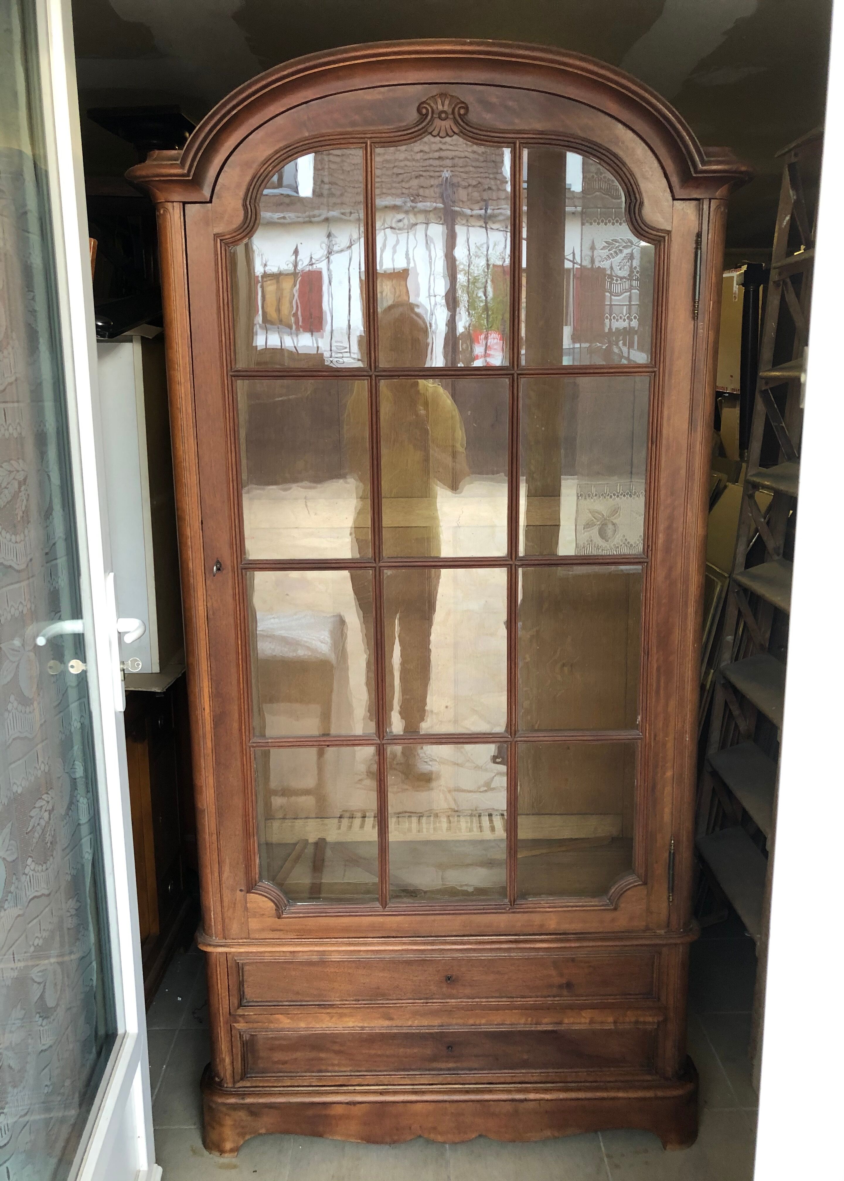 Vitrine ancienne