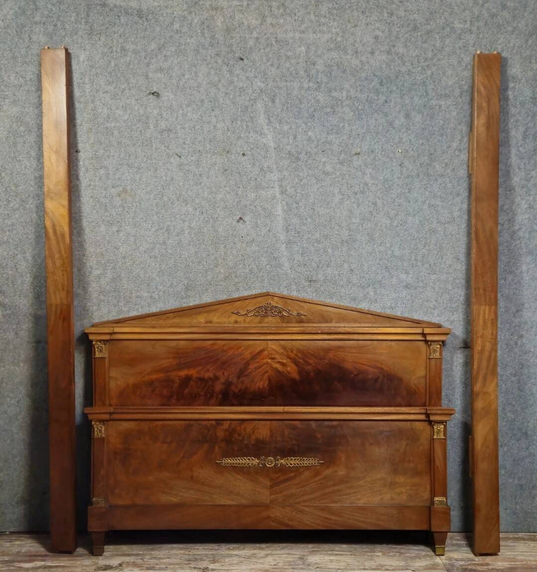 Antique grand lit in flame mahogany – Empire / Restoration / 20th century style