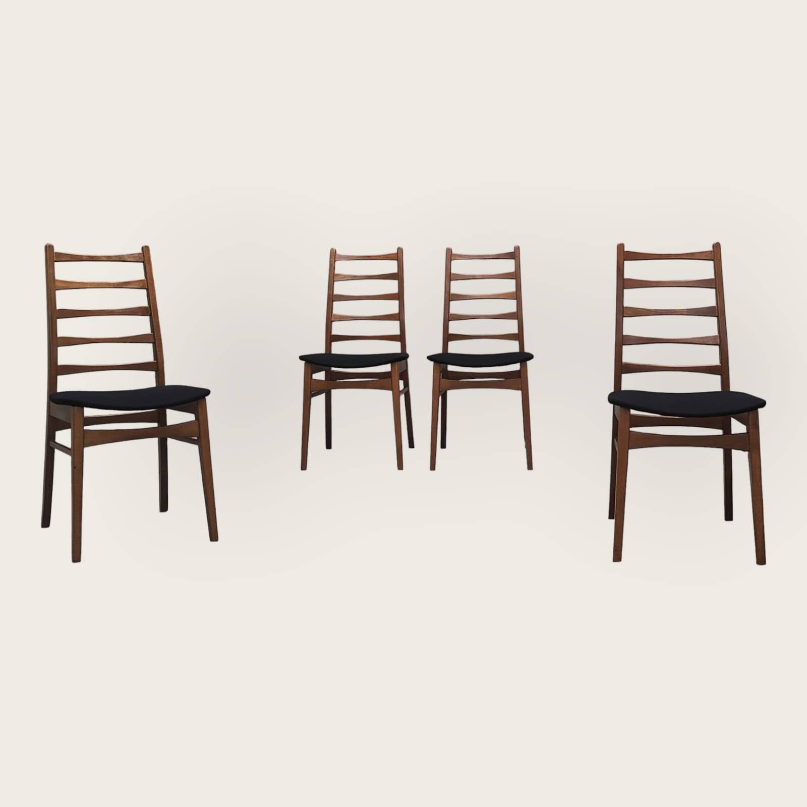 Vier Mid Century stoelen