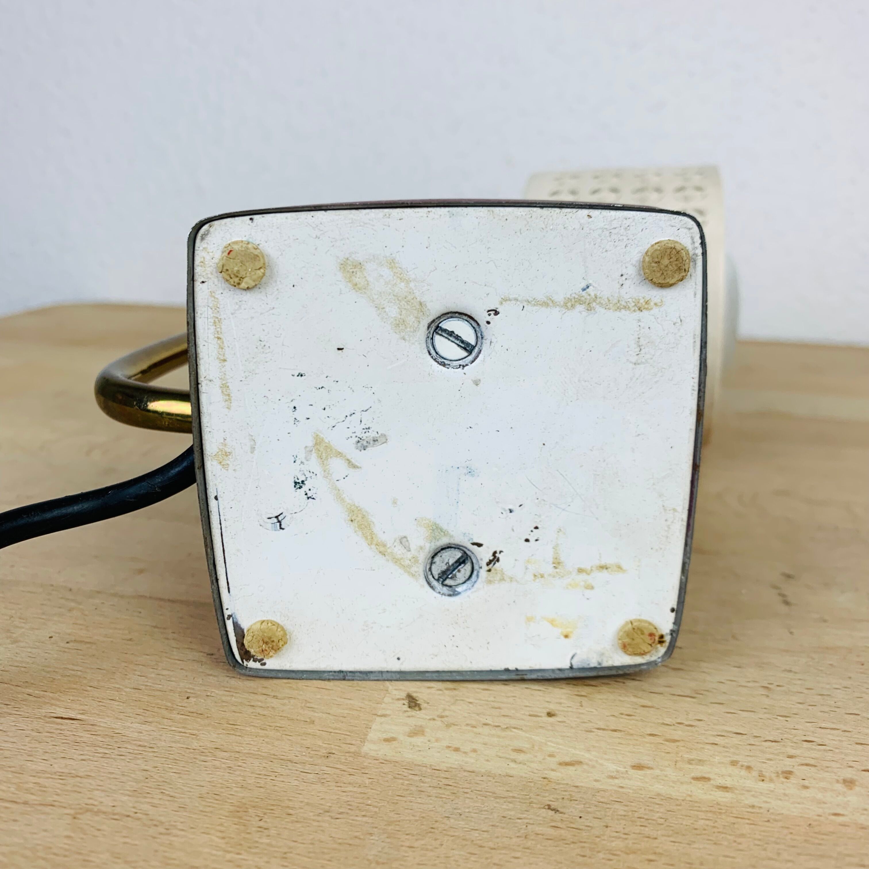 Lamp cocotte years 50red perforated metal