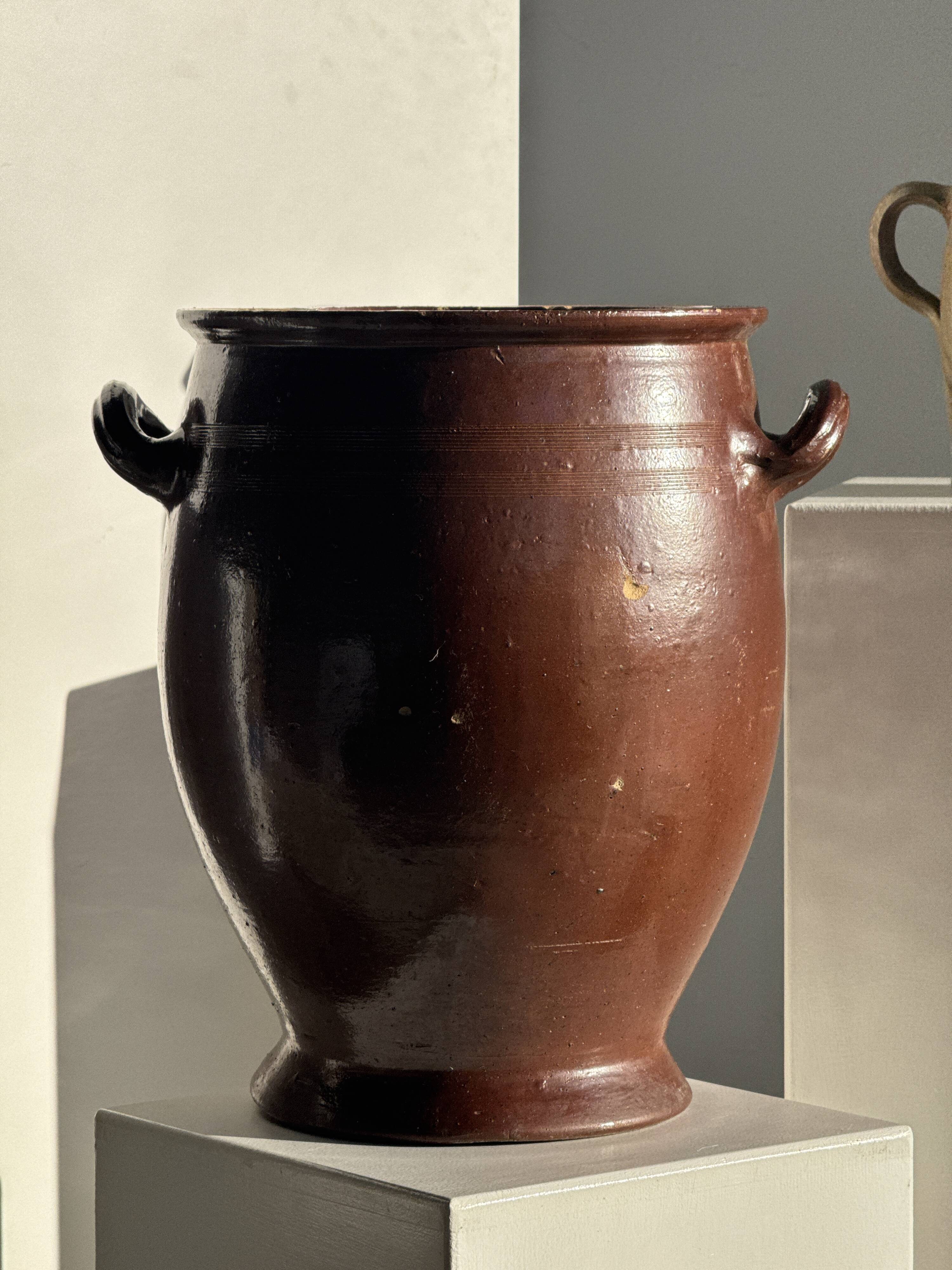 Very large glazed brown terracotta pot with two handles H41 D30
