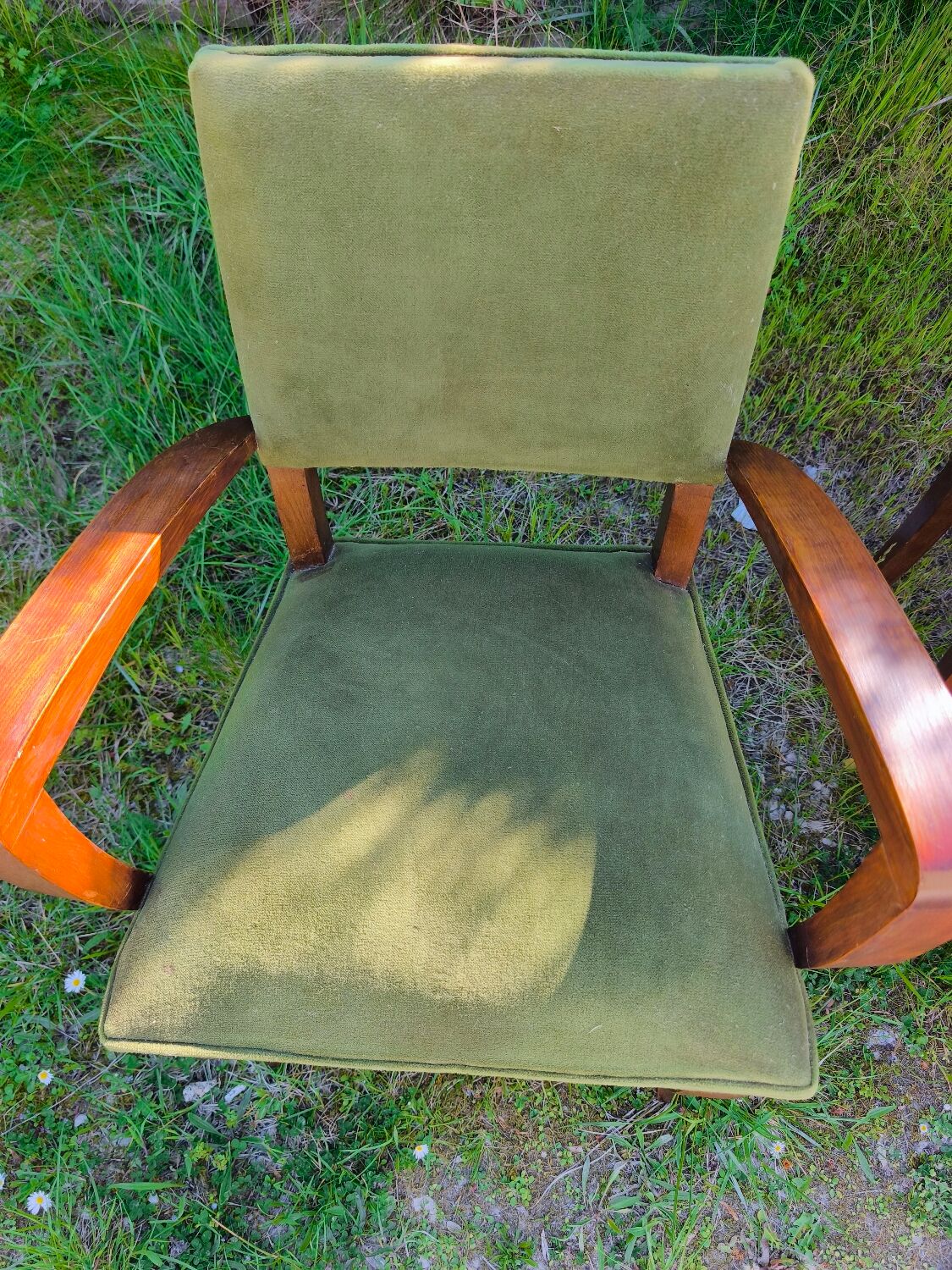 Set of 3 Art Deco bridge chairs in olive green velvet.