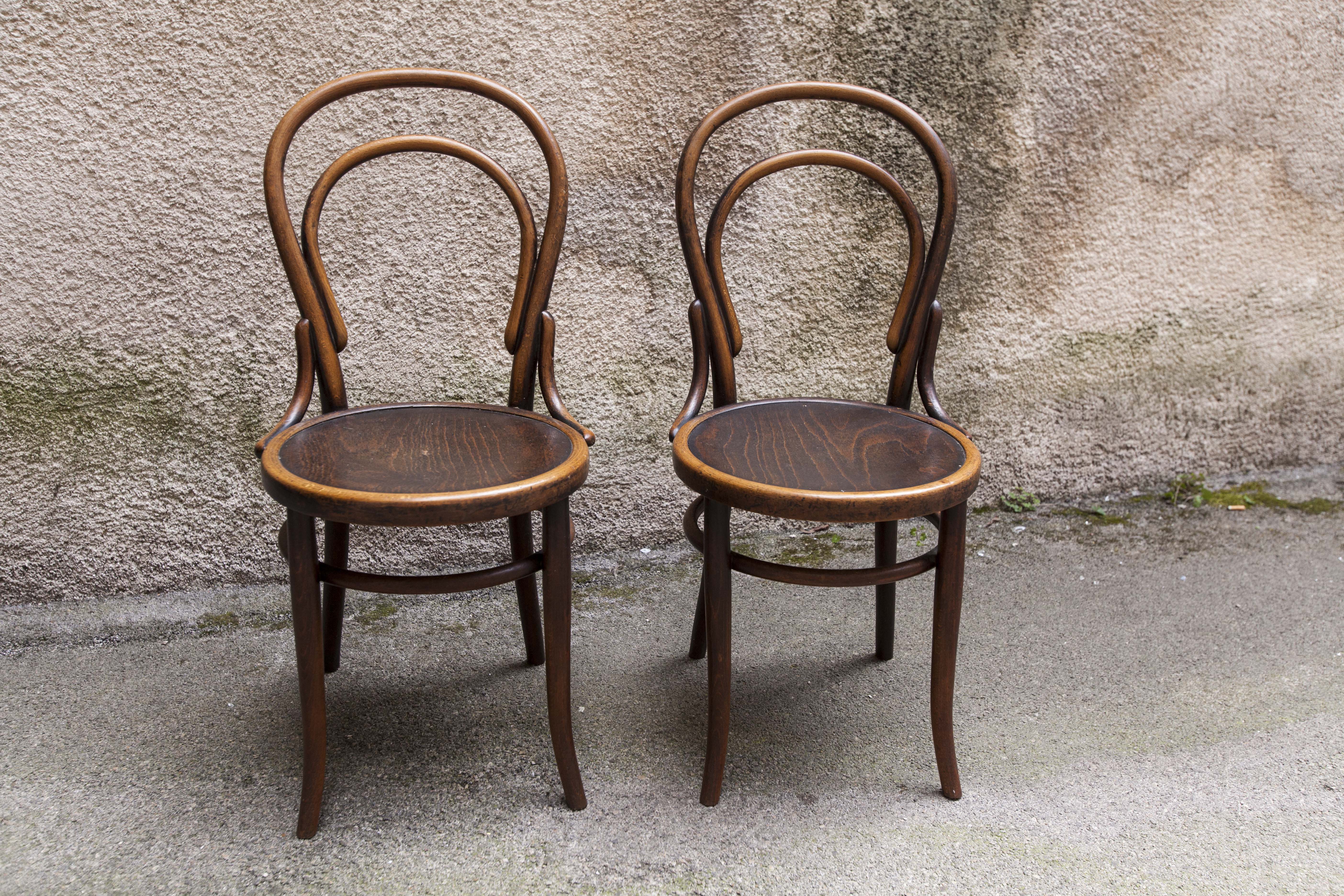 Pair of chairs bistro  Thonet model no. 18