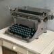 Underwood metal typewriter - 1940