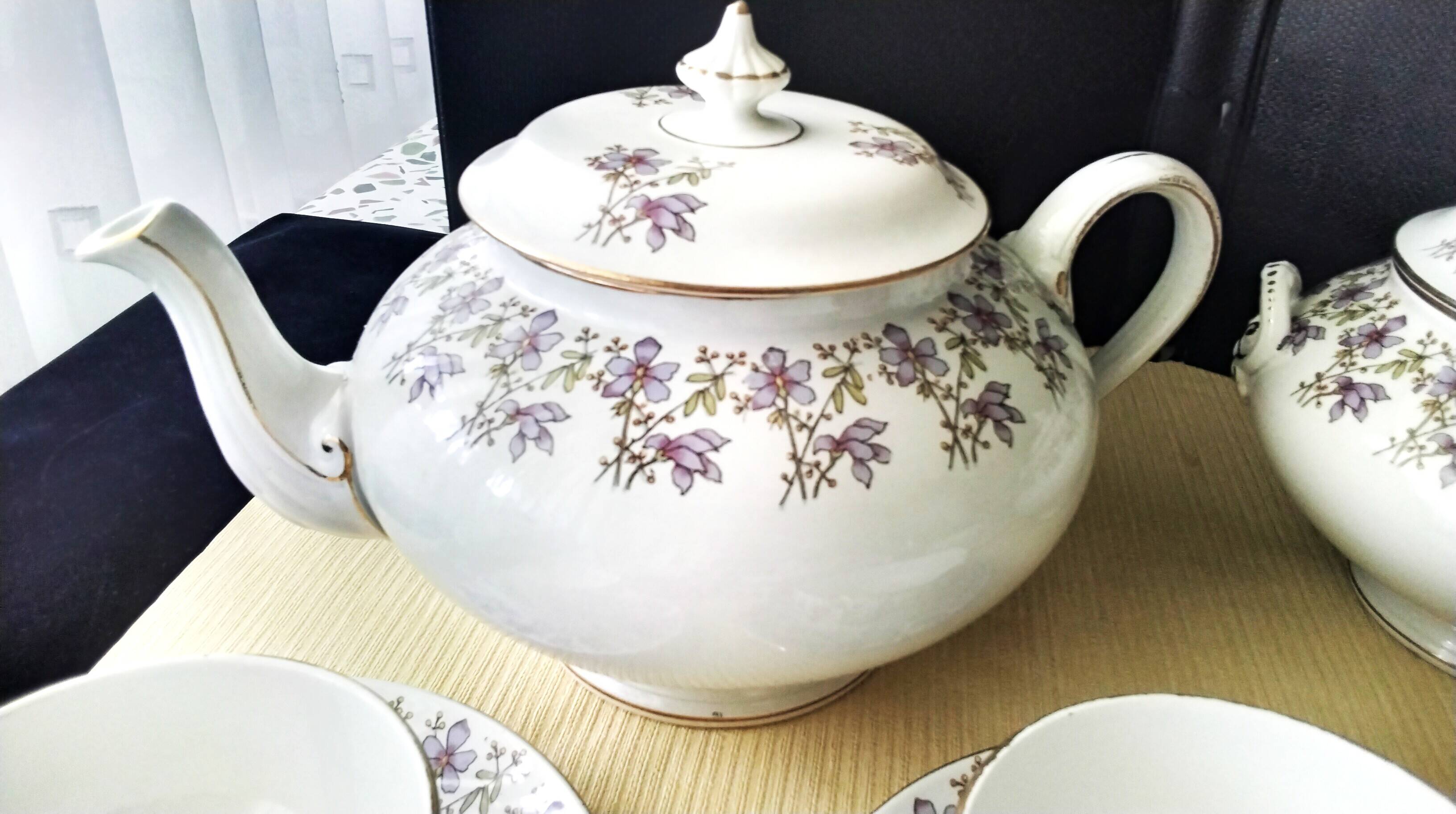 Antique tea service in Sarreguemines U&C earthenware.