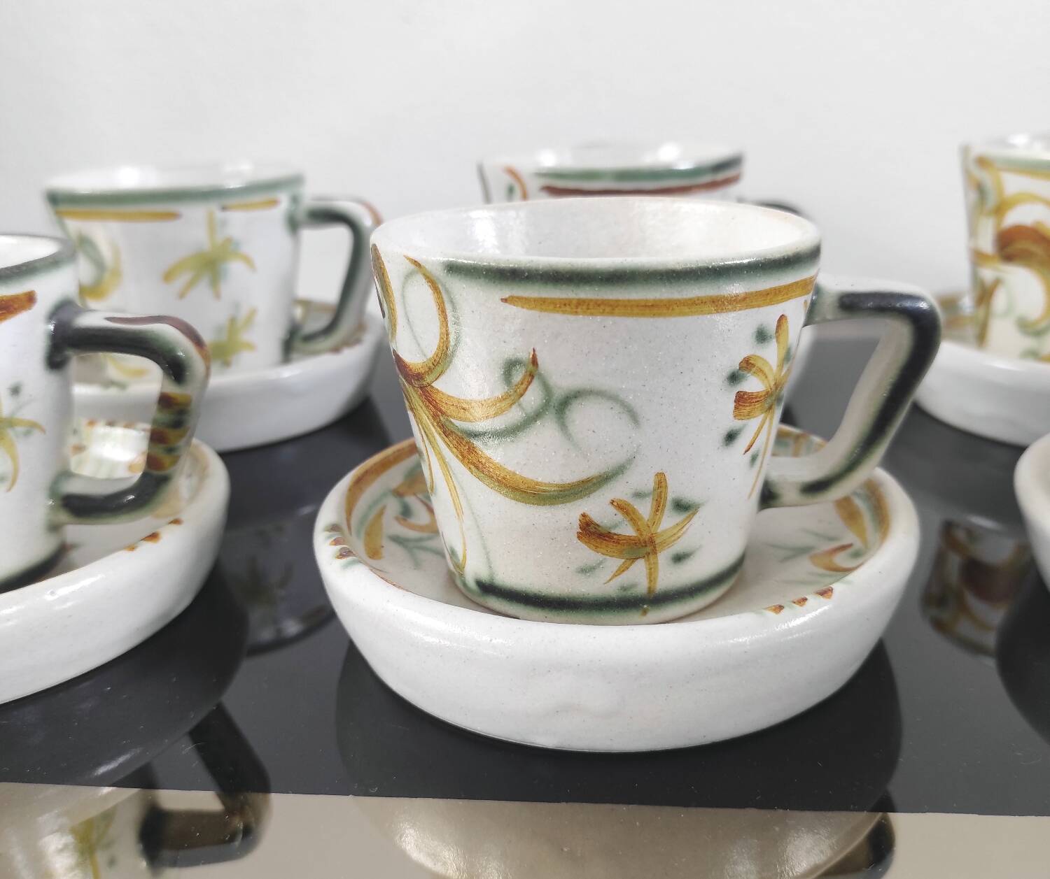 Set of 6 vintage Kéraluc Quimper coffee cups and saucers.