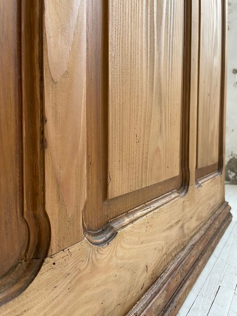 Pine shopping counter