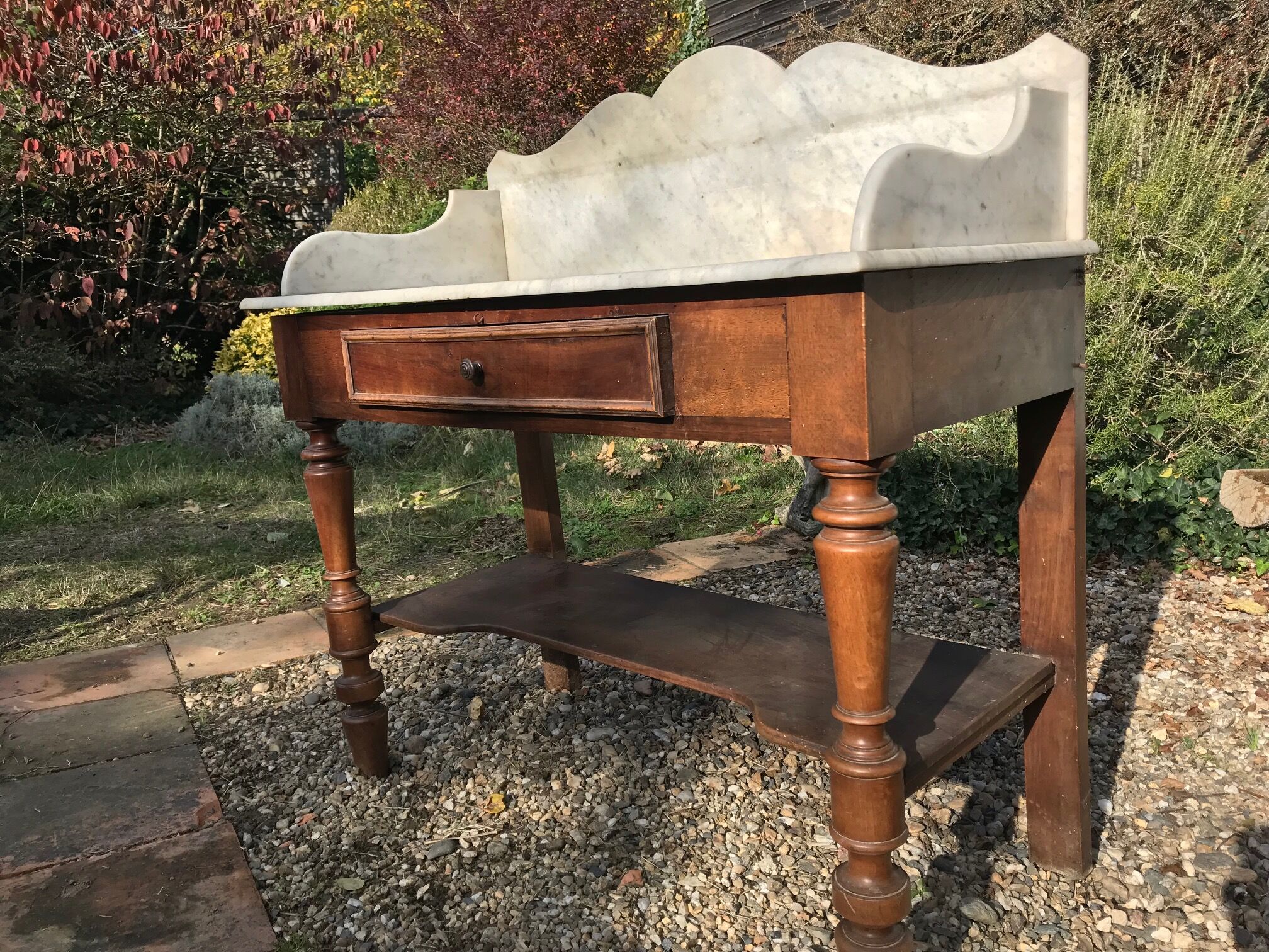 Toilet table