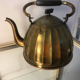 1930s kettle in red copper