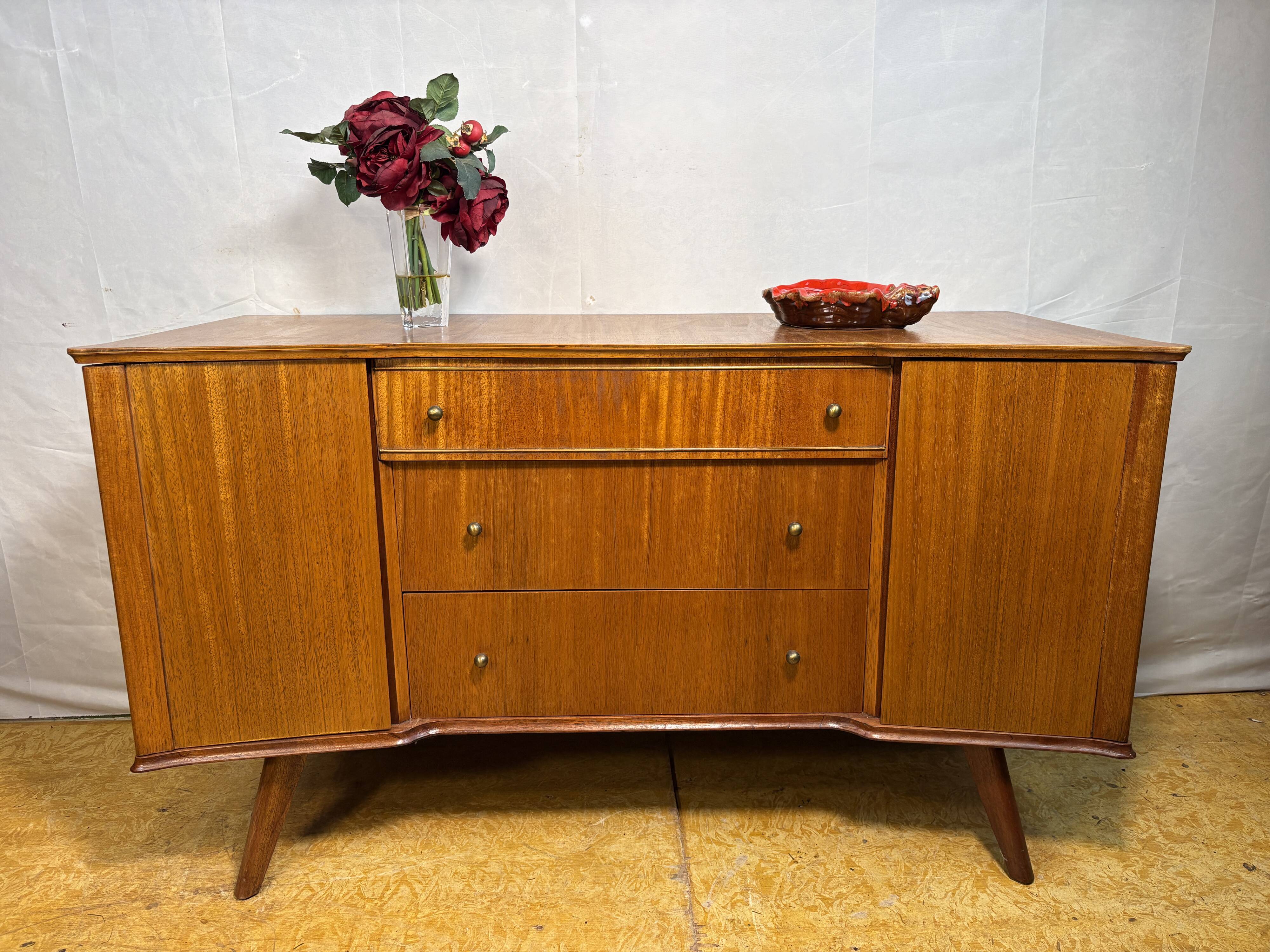 Mid-Century Retro Vintage Teak Sideboard by William Lawrence 1960  Elegant