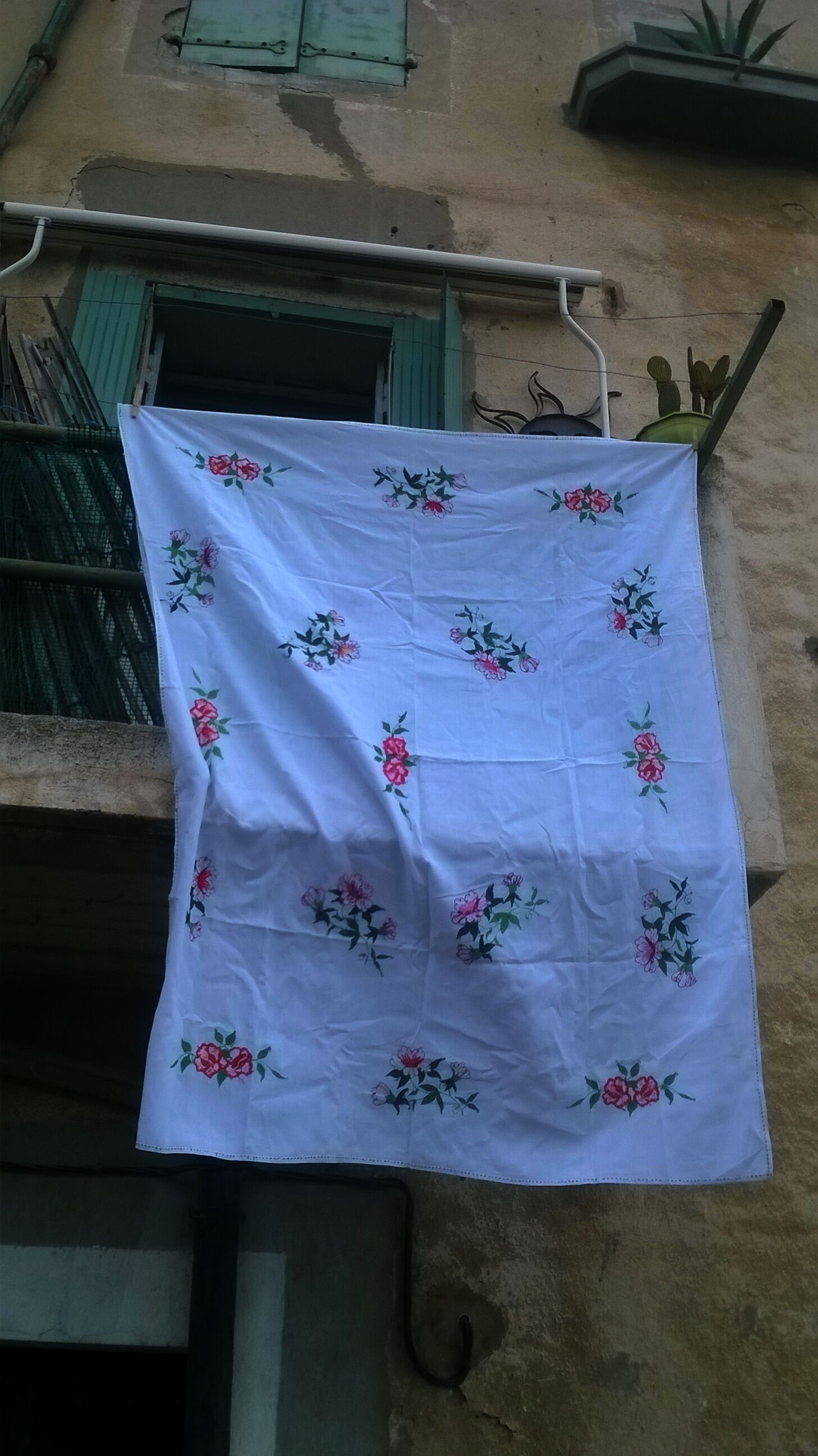 Vintage embroidered tablecloth 132 x 160 cm