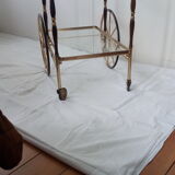 Serving table