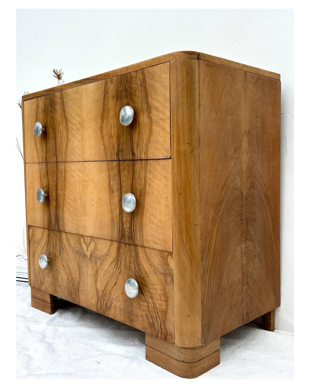 Vintage chest of drawers