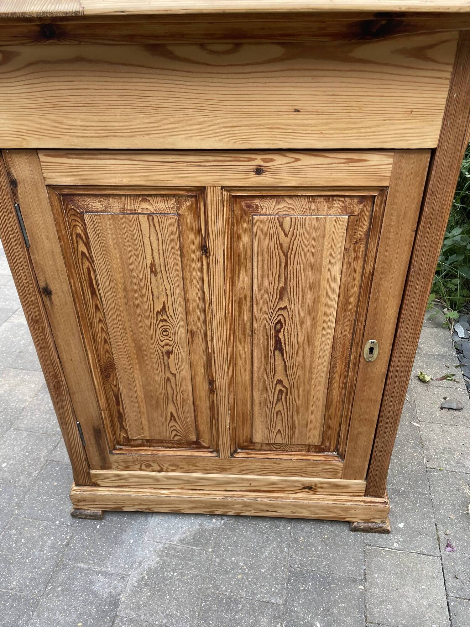 Antique counter