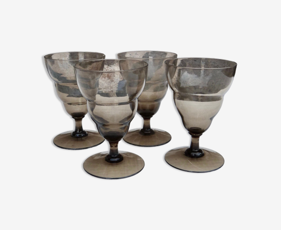 Set de 4 verres géométriques en verre fumé