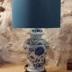 Lampe en porcelaine de Paris bleue et blanche peinte à la main, vers 1980