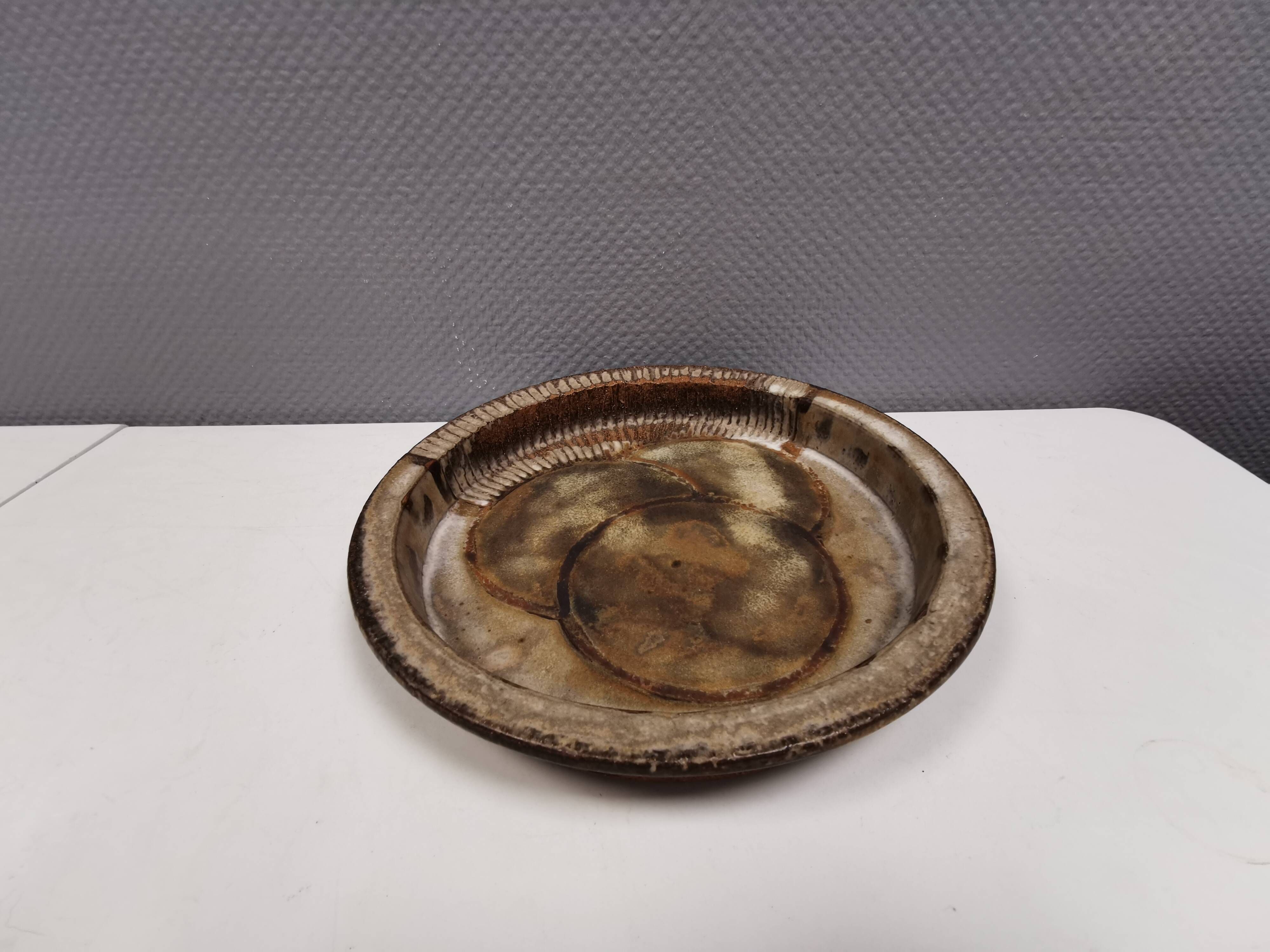 ceramic dish by Axel Larsen for his own company Axella Denmark 1970s.