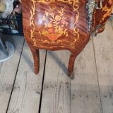 Small inlaid chest of drawers