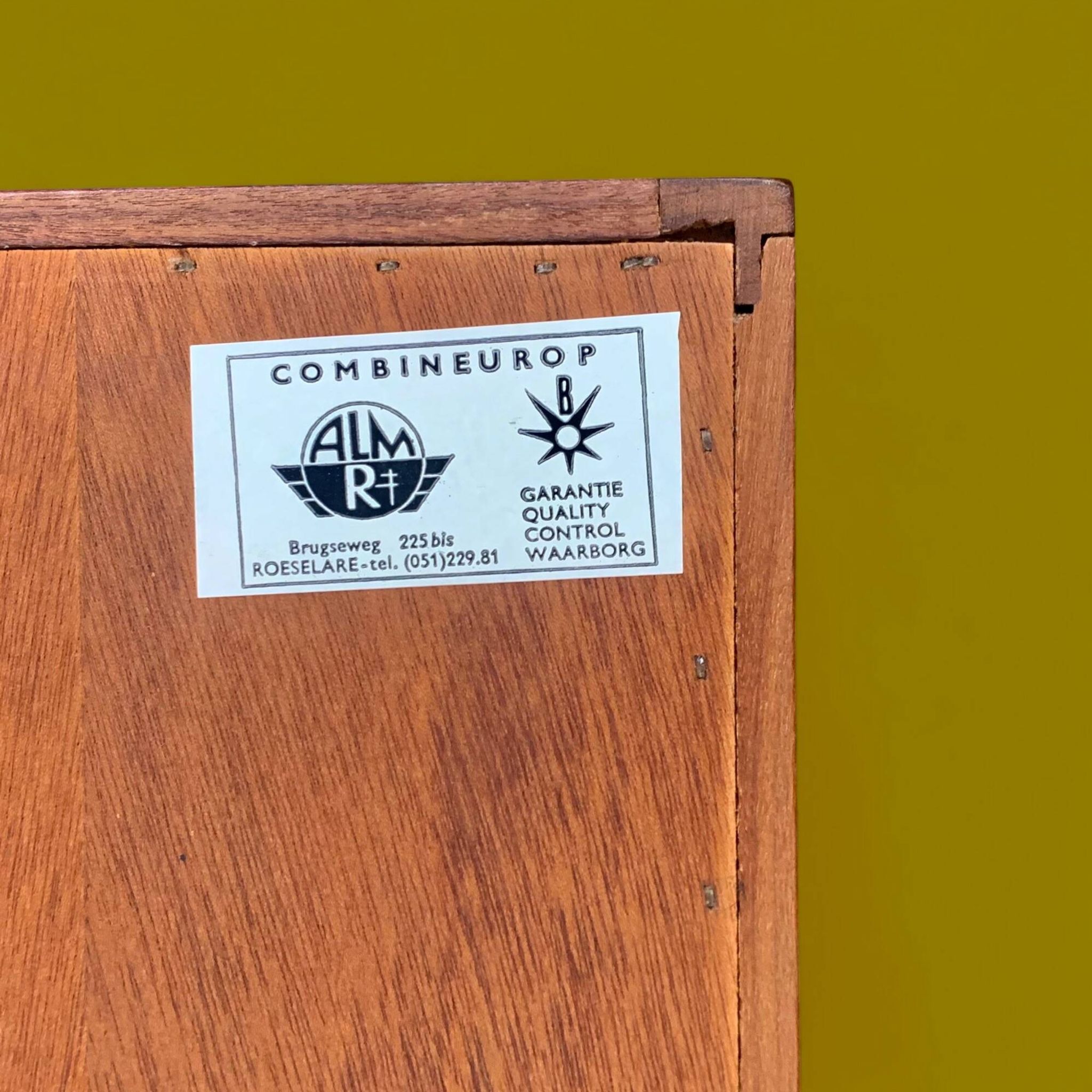 Commode vintage style scandinave - Combineurop