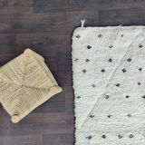 Berber carpet black peas and white diamond