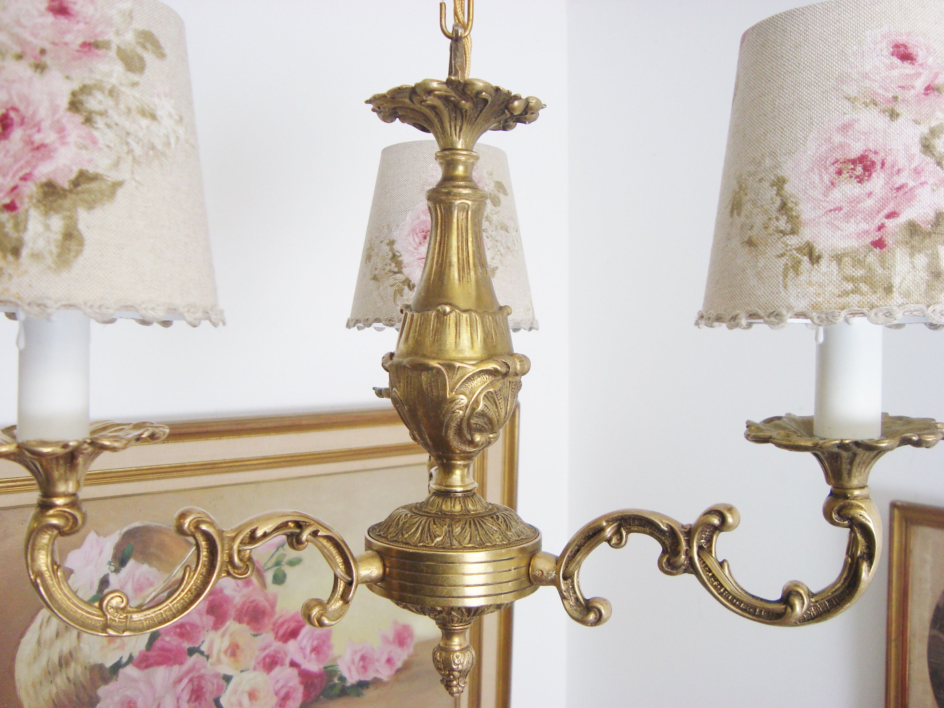 Lustre vintage avec trois abat-jours fait main en tissu