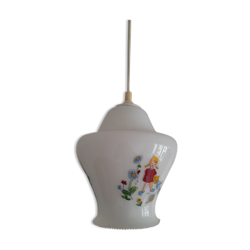 Suspension opaline à décor de scènes enfantines années 60-70